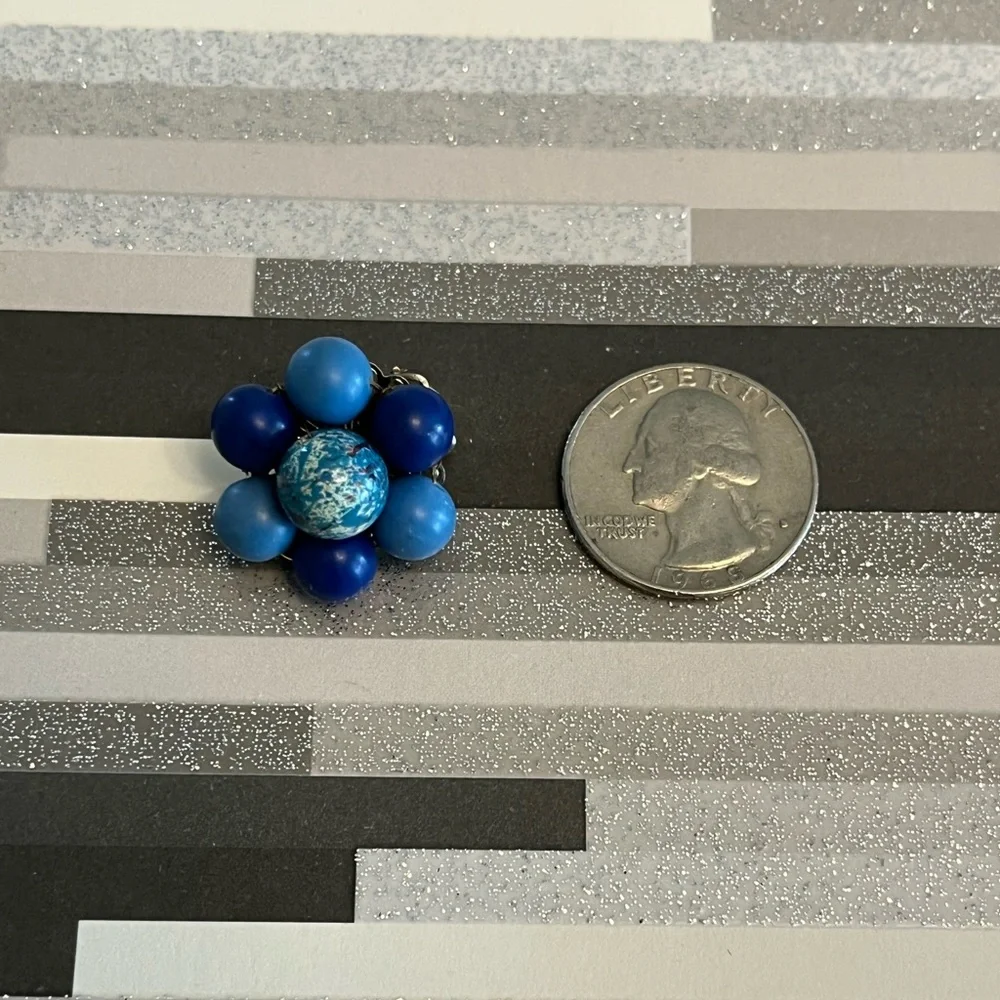 Vtg Floral 80s earrings 🖤 - Picture 3 of 4